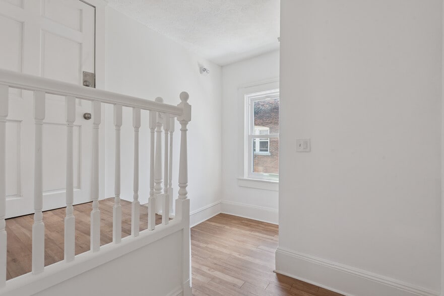 More Photos Of 5808-5810 Detroit Ave, Cleveland Storefront Retail Residential For Lease