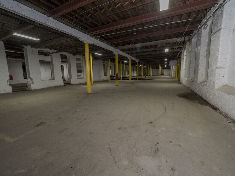 More Photos Of 1125-1151 N Front St, Catasauqua Warehouse For Sale