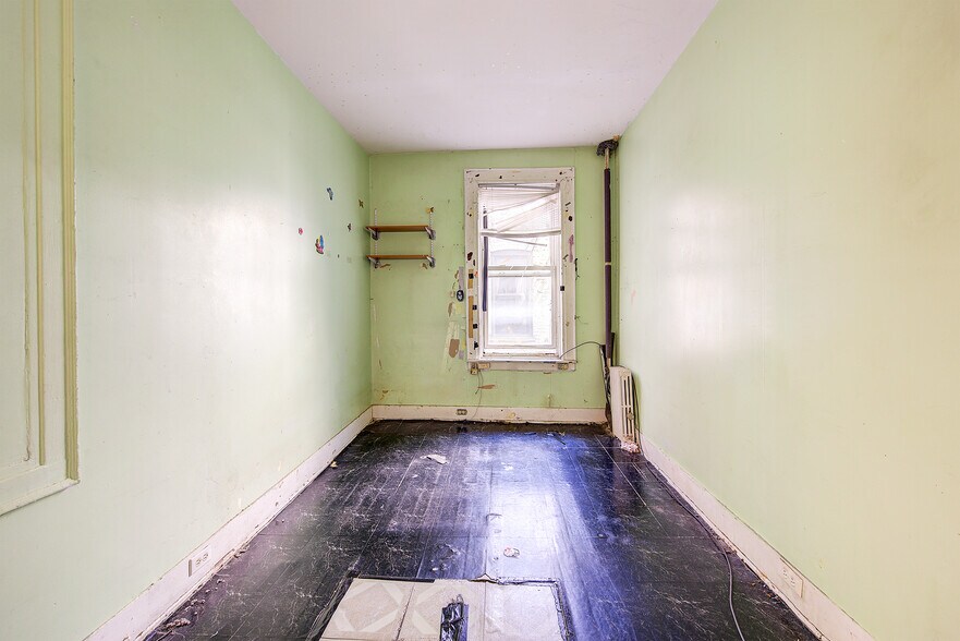 More Photos Of 1701 Gates Ave, Ridgewood Apartments For Sale