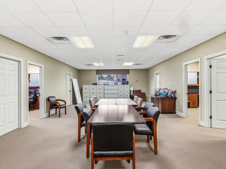 More Photos Of 101 Jack St, Hendersonville Bank For Sale