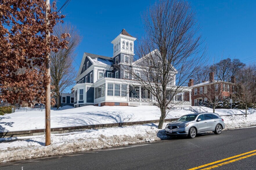 More Photos Of 86 Summer St, Haverhill Apartments For Sale