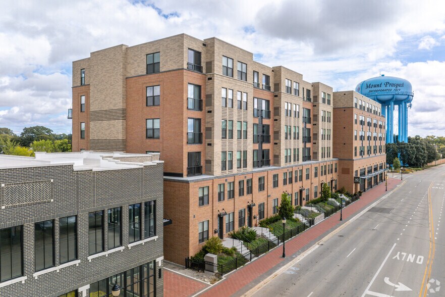 Primary Photo Of 122 E Northwest Hwy, Mount Prospect Apartments For Lease