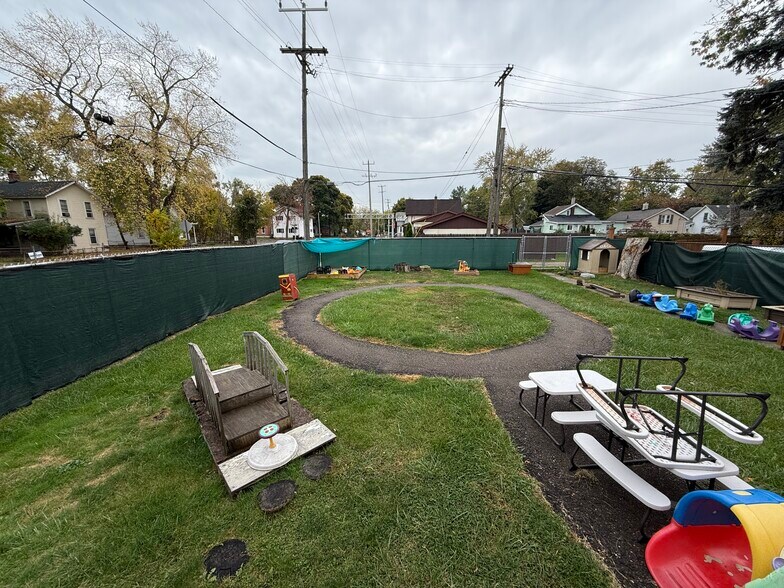 More Photos Of 942 E 3rd St, Monroe Schools For Sale