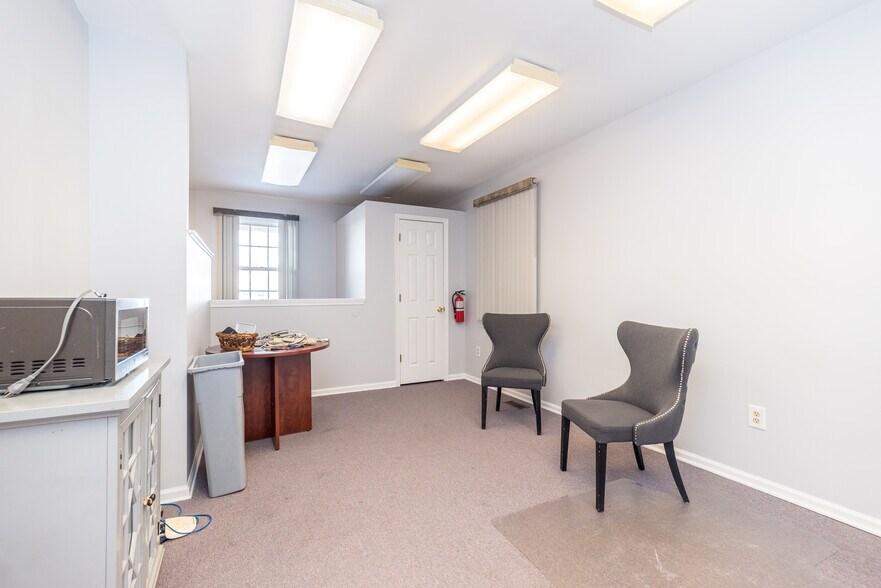 More Photos Of 301 S Main St, Doylestown Medical For Sale