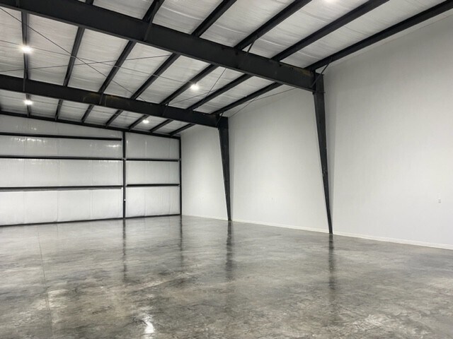 More Photos Of 312 Taxiway, Tullahoma Industrial For Sale