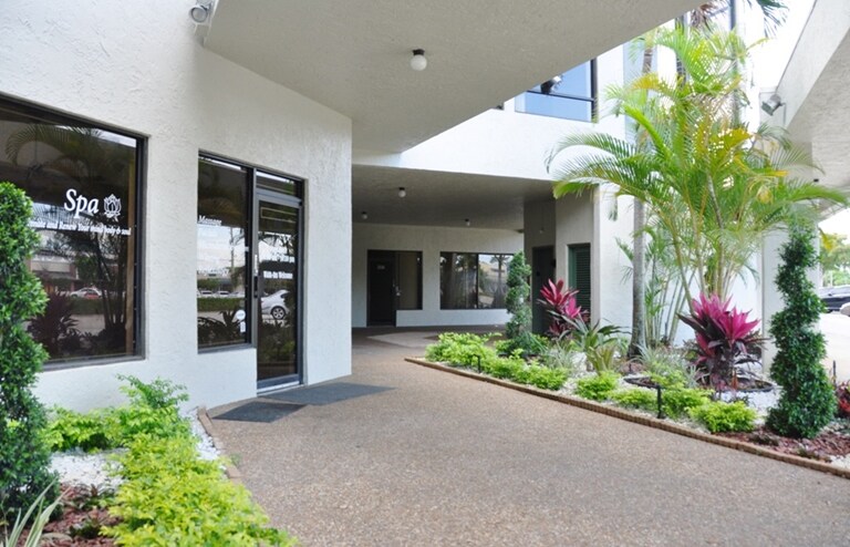 More Photos Of 9690 W Sample Rd, Coral Springs Medical For Lease