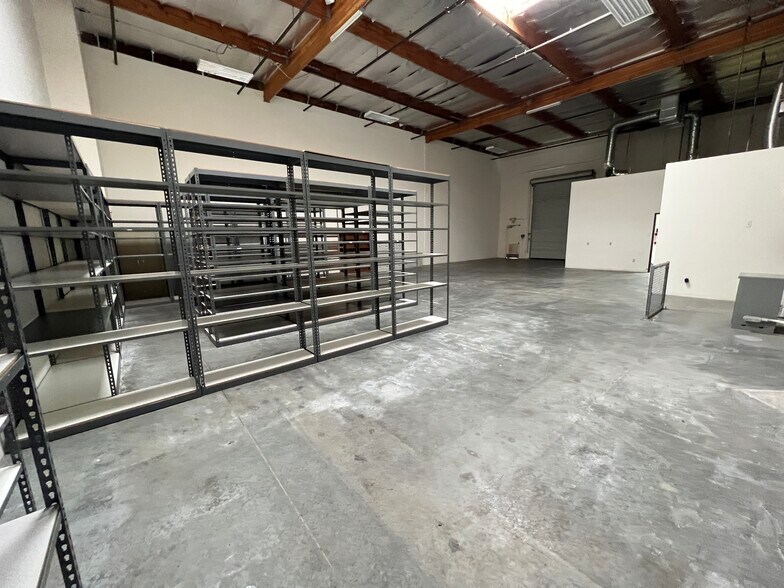 More Photos Of 5581 Daniels St, Chino Warehouse For Lease