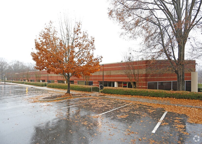 More Photos Of 9129 MONROE Rd, Charlotte Unknown For Lease