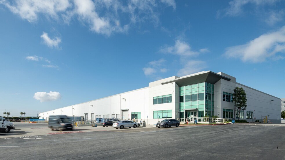 More Photos Of 2815 W El Segundo Blvd, Hawthorne Unknown For Lease