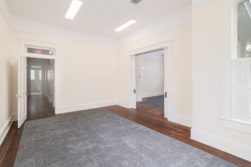 More Photos Of 602 W 13th St, Austin Office For Lease