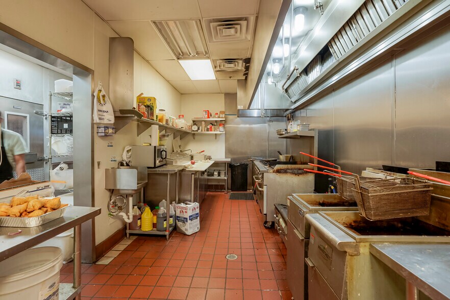 More Photos Of 9445 Park Meadows Dr, Lone Tree Restaurant For Sale