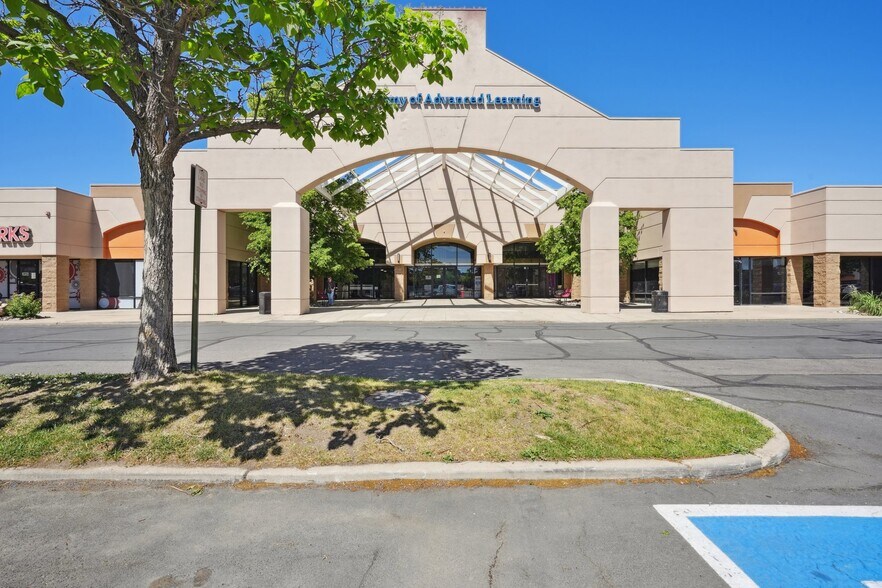 More Photos Of , Aurora General Retail For Sale