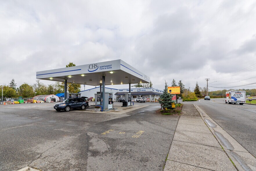 More Photos Of 1720 La Bounty Dr, Ferndale Service Station For Sale
