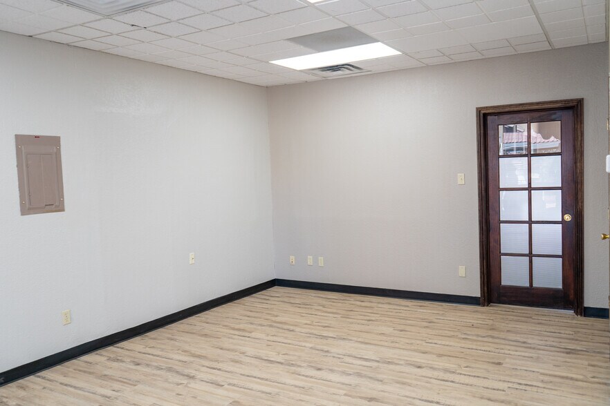 More Photos Of 44 E Spaulding Ave, Pueblo Office For Lease
