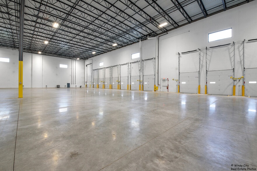 More Photos Of SEC Kenyon Road and IL RT. 25, Bartlett Distribution For Lease