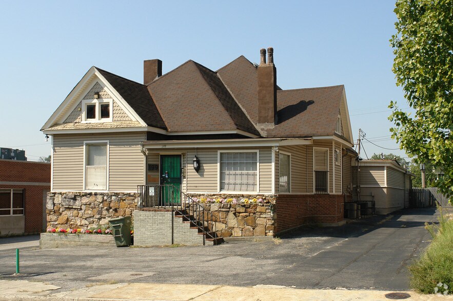 Primary Photo Of 199 Summitt St, Memphis Office For Sale