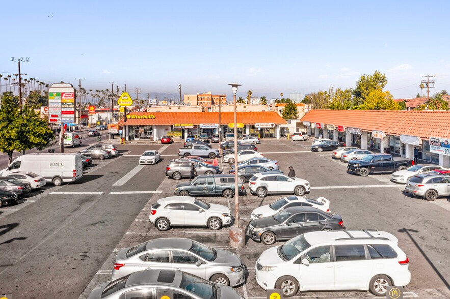 More Photos Of 1700-1732 S Western Ave, Los Angeles General Retail For Lease