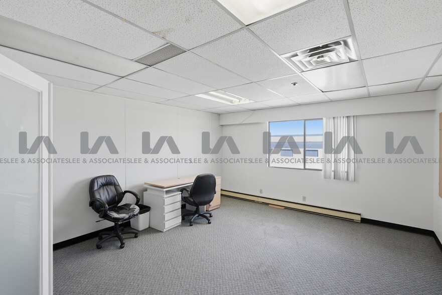 More Photos Of 18788 96th Ave, Surrey Warehouse For Lease