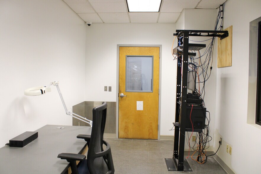 More Photos Of 4121 S 72nd Ave, Tulsa Service For Sale