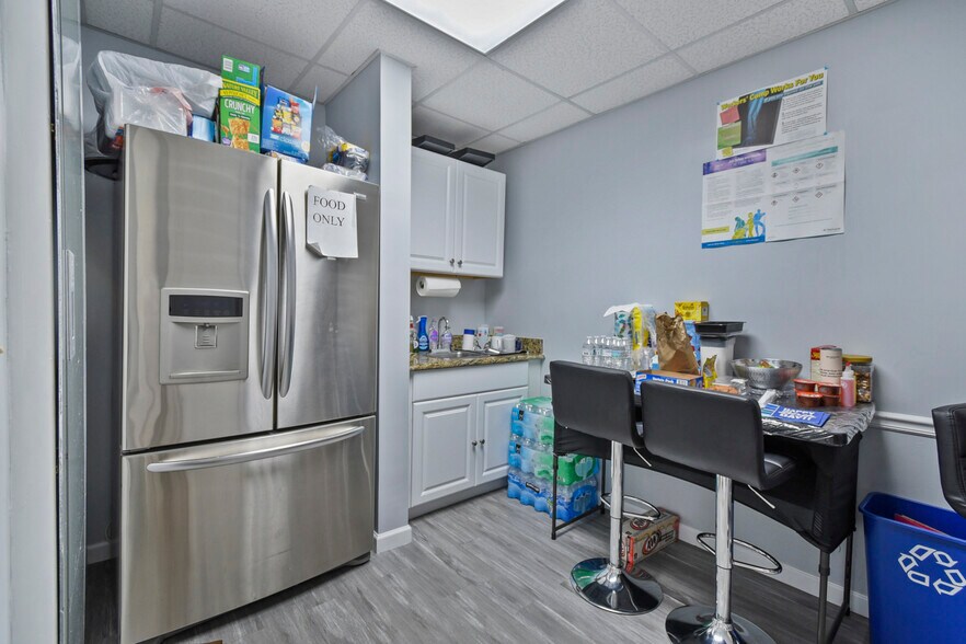 More Photos Of , Jacksonville Office For Sale