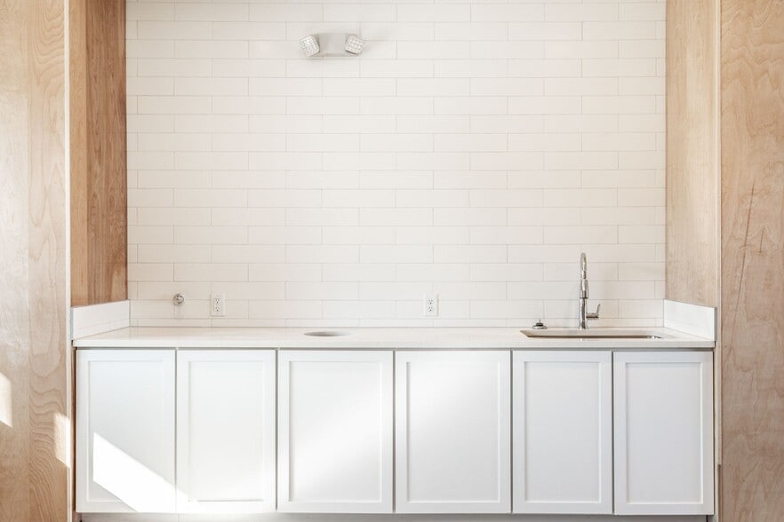 More Photos Of 1224 Prospect St, Indianapolis Apartments For Lease