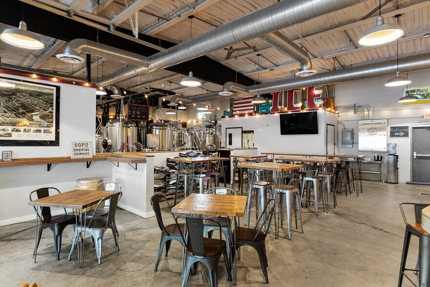 More Photos Of 705 W New York Ave, Somers Point General Retail For Sale