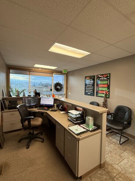 More Photos Of 2990 N Townsend Ave, Montrose Light Distribution For Sale