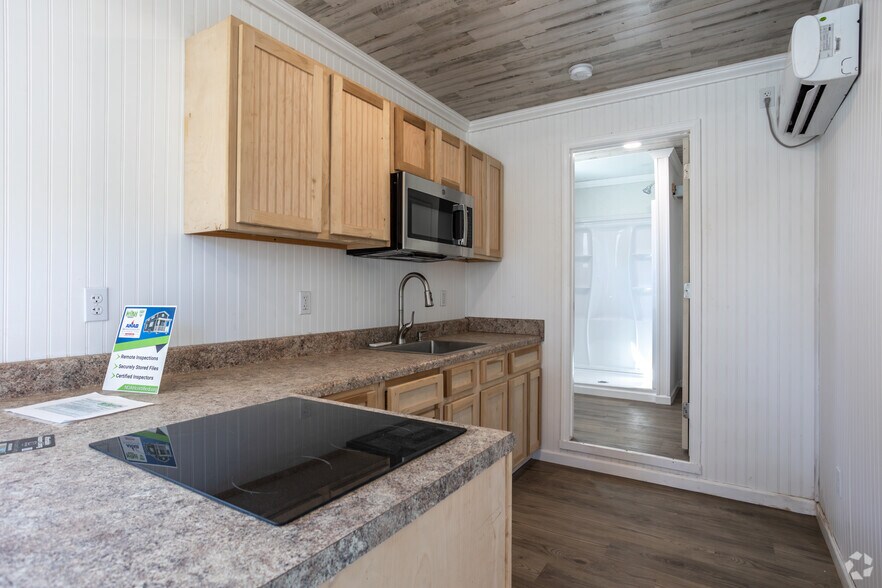 More Photos Of 1679 Atlanta Hwy SE, Statham Warehouse For Lease