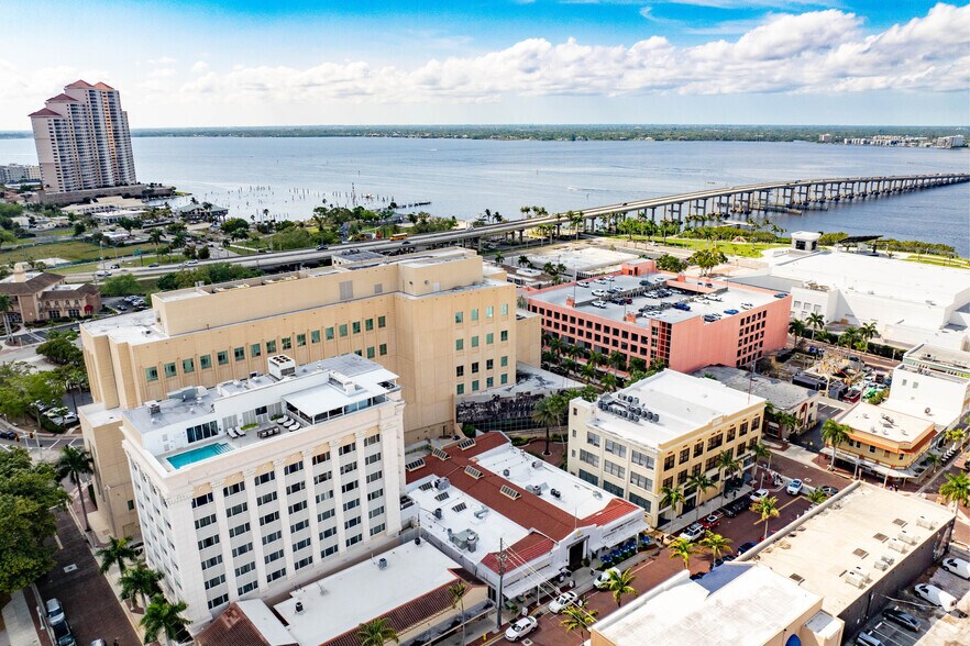 More Photos Of 1520 Broadway, Fort Myers Storefront Retail Office For Sale