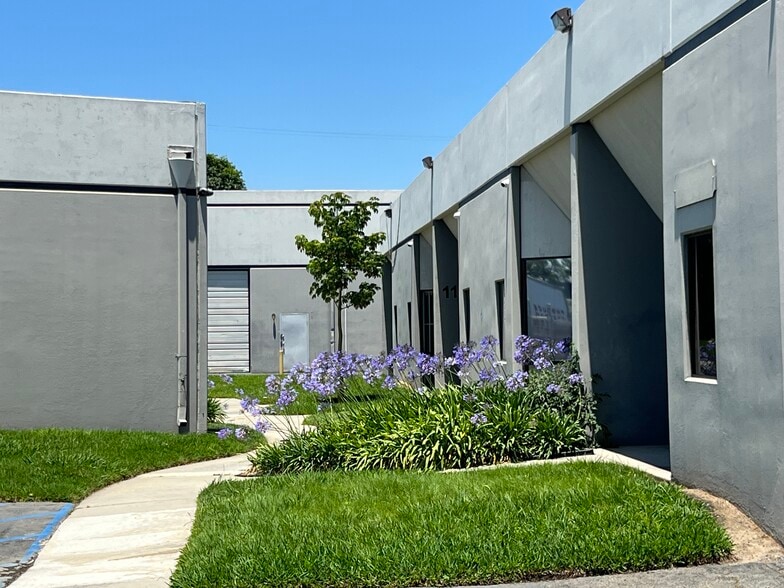 More Photos Of 1126-1140 E Chestnut Ave, Santa Ana Unknown For Lease