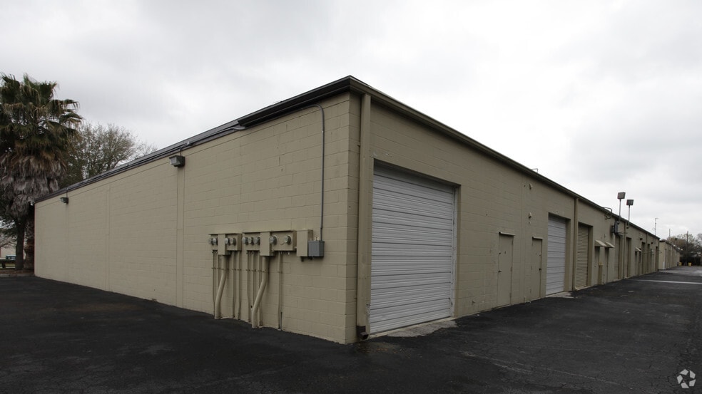 More Photos Of 2444-2512 NE 1st Blvd, Gainesville Office For Lease