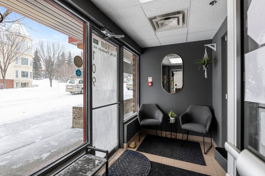 More Photos Of St Thomas St, St. Albert Apartments For Sale