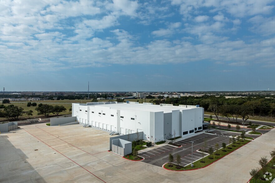 More Photos Of New Hope Rd, Cedar Park Unknown For Lease