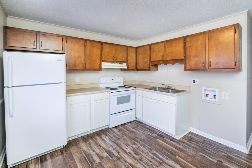 More Photos Of 221 W Virginia St, Rocky Mount Apartments For Sale