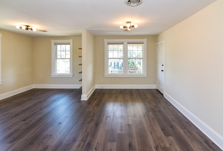 More Photos Of 104 Maple Ave, Chestertown Apartments For Sale