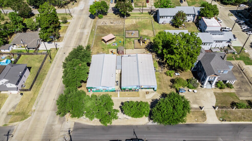 More Photos Of 306 W 24th St, Bryan Daycare Center For Sale
