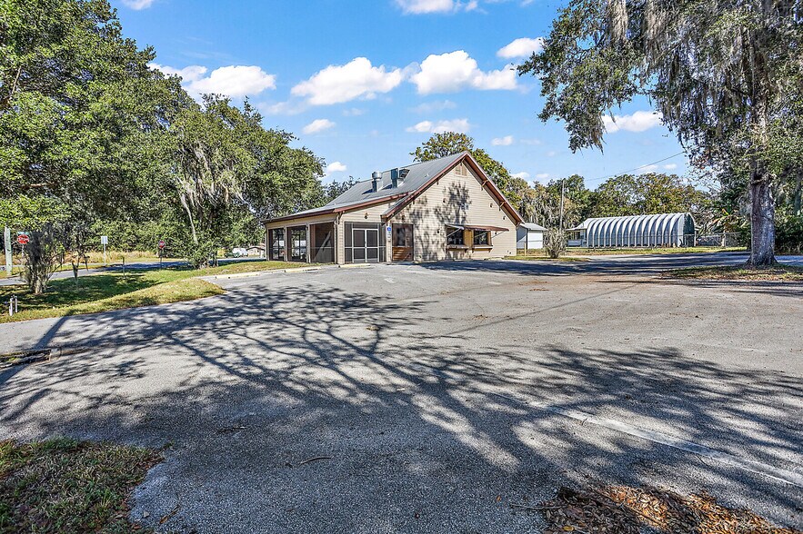 More Photos Of 2535 Main St, Leesburg Restaurant For Sale