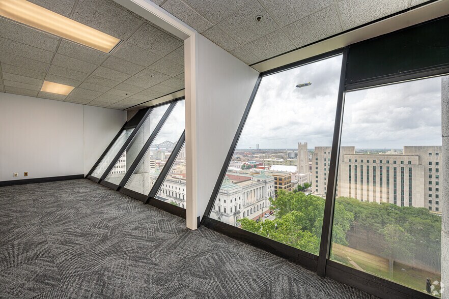 More Photos Of 650 Poydras St, New Orleans Coworking Space