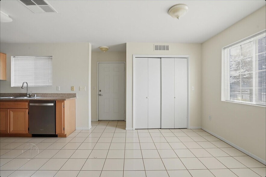 More Photos Of 600 Hosking Ave, Bakersfield Apartments For Sale