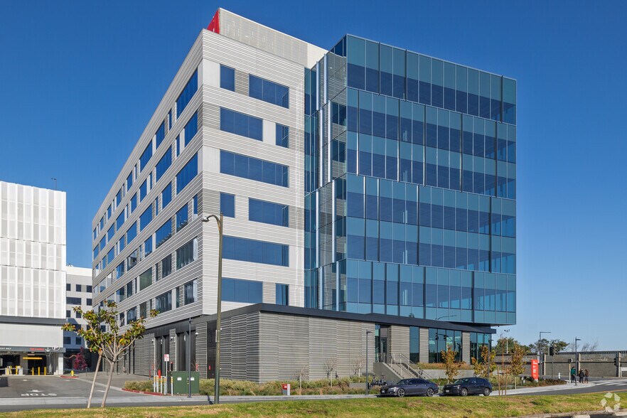 More Photos Of 1699 Bayshore Hwy, Burlingame Research And Development For Lease
