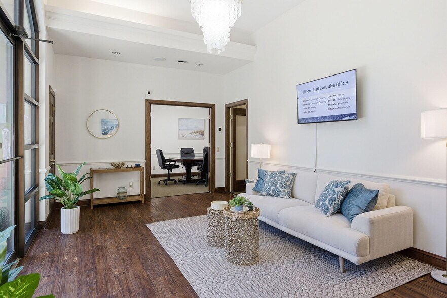 More Photos Of 70 N Main St, Hilton Head Island Office For Sale