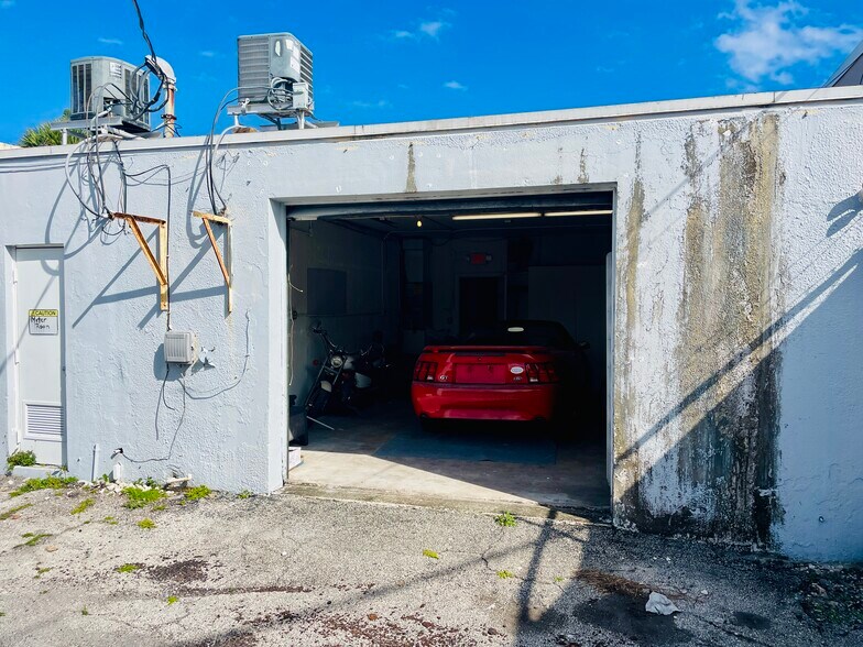 More Photos Of 827 SE 1st Way, Deerfield Beach Light Manufacturing For Lease