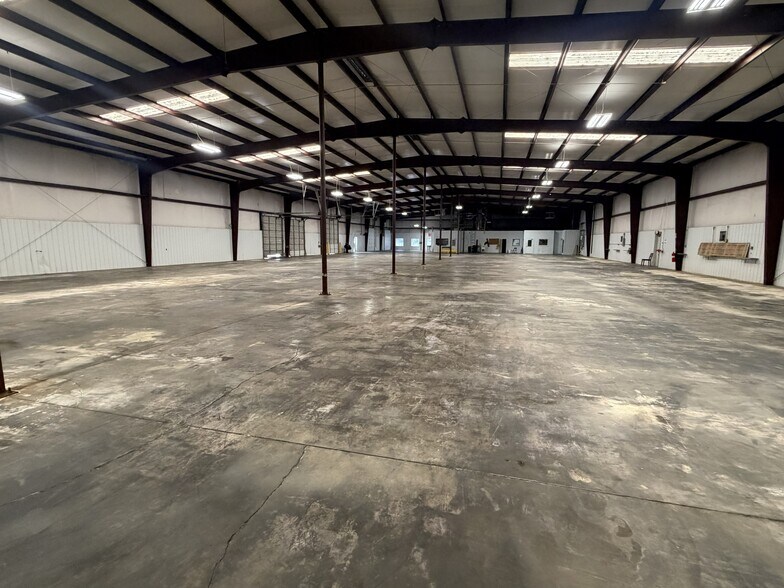 More Photos Of 3350 Highway 309 N, Byhalia Warehouse For Lease