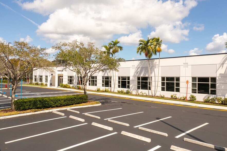 More Photos Of 3360 Enterprise Ave, Weston Unknown For Lease