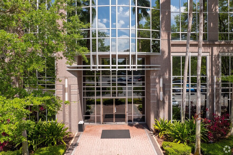 More Photos Of 615 Crescent Executive Ct, Lake Mary Office For Lease