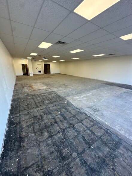 More Photos Of 10890 E Dartmouth Ave, Aurora Storefront For Lease