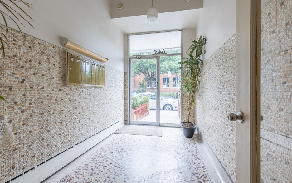 More Photos Of 645 Rue Saint-Roch, Montréal Apartments For Sale