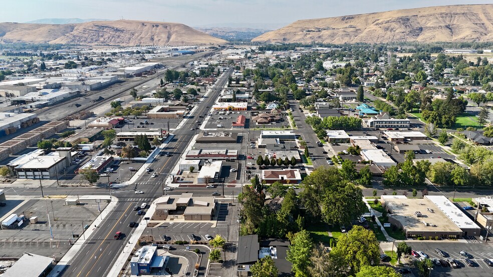 More Photos Of 314 N 2nd St, Yakima Office For Sale