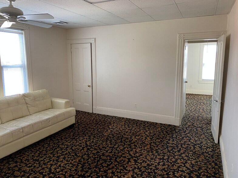 More Photos Of 298 Union St, Hackensack Office For Sale