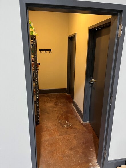 More Photos Of 4401 Bretton Ct NW, Acworth Distribution For Lease